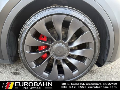 Used 2023 Tesla Model Y Performance image 35