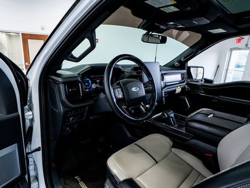 Used 2023 Ford F150 Lightning Platinum image 32