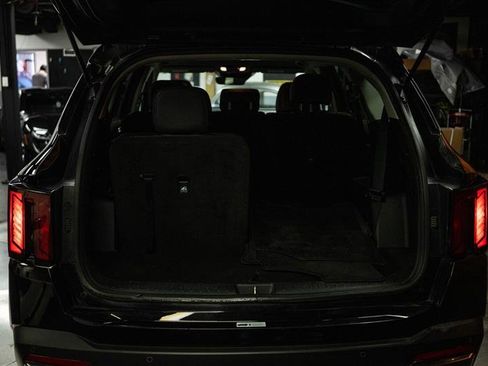 Used 2024 Kia Sorento S image 7