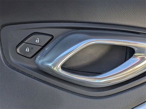 Used 2016 Chevrolet Camaro SS image 27