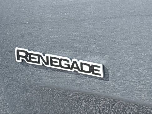 Used 2023 Jeep Renegade Latitude AWD/4WD image 30