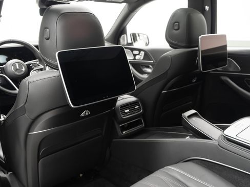 Used 2024 Mercedes-Benz Maybach GLS 600 4MATIC image 26