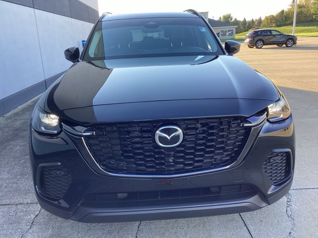Certified 2025 MAZDA CX-70 3.3 Turbo w/ Preferred Package AWD/4WD image 3