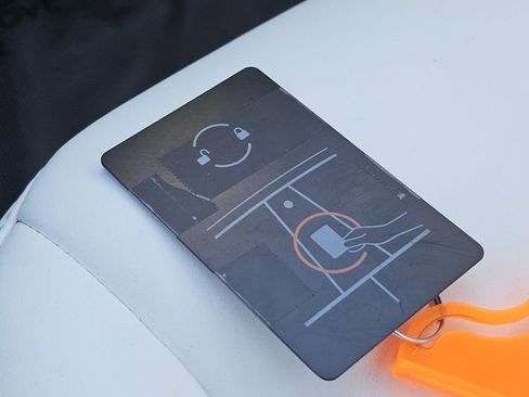 Used 2018 Tesla Model 3 Long Range image 32