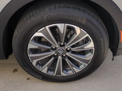 Certified 2025 Buick Envision Preferred image 12