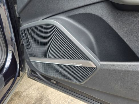 Used 2018 Audi SQ5 Prestige w/ Prestige Package image 18