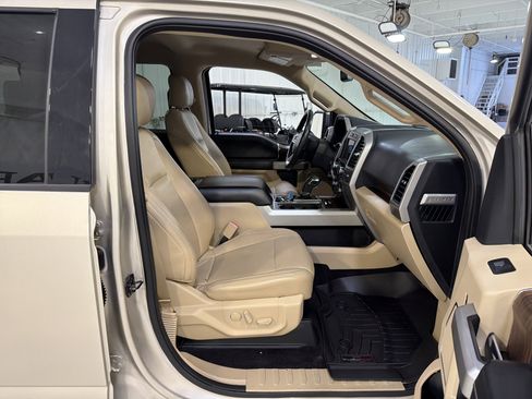 Used 2017 Ford F150 Lariat image 13