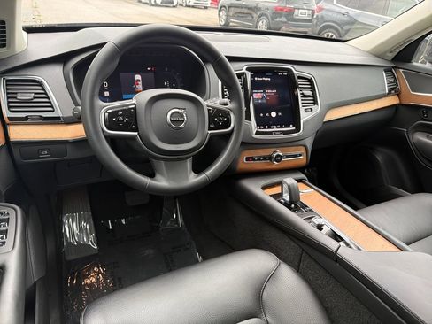 Used 2023 Volvo XC90 B6 Plus AWD/4WD image 22