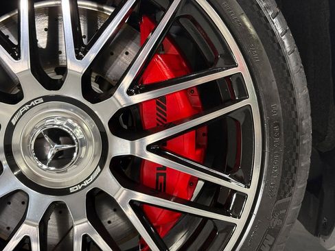 Used 2024 Mercedes-Benz S 63 AMG S w/ Rear Seat Package image 41