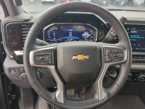 Used 2025 Chevrolet Silverado 3500 LT AWD/4WD image 17