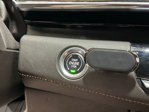 Used 2021 Cadillac Escalade ESV Sport w/ Driver Assist Tech Package RWD image 13
