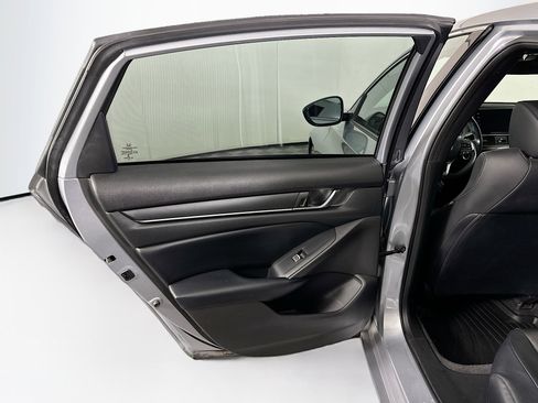 Used 2018 Honda Accord Sport image 24