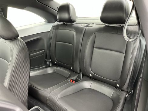 Used 2013 Volkswagen Beetle 2.5 FWD image 9