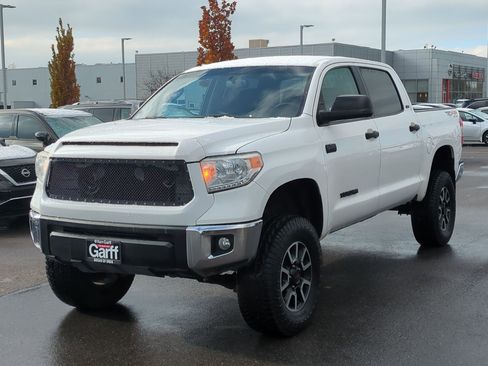 Used 2016 Toyota Tundra SR5 image 10