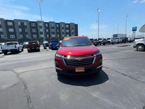 Used 2023 Chevrolet Traverse LT AWD/4WD image 3