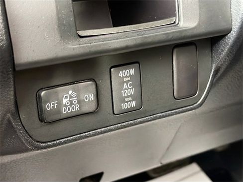 Used 2016 Toyota Tacoma SR5 image 10