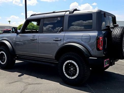 Used 2023 Ford Bronco Outer Banks w/ Sasquatch Package AWD/4WD image 6