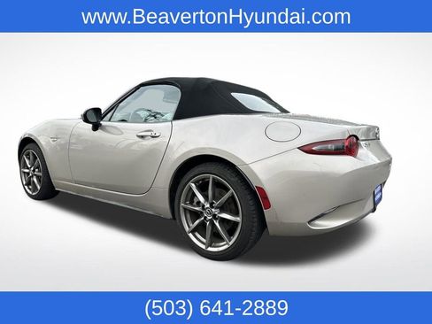 Used 2023 MAZDA MX-5 Miata Grand Touring w/ Weather Package image 5