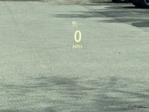 Used 2021 GMC Yukon Denali w/ Denali Premium Package image 32