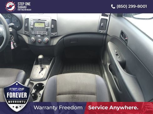 Used 2011 Hyundai Elantra GLS FWD image 16
