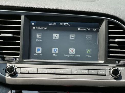 Used 2017 Hyundai Elantra Limited w/ Limited Tech Package 04 FWD image 13