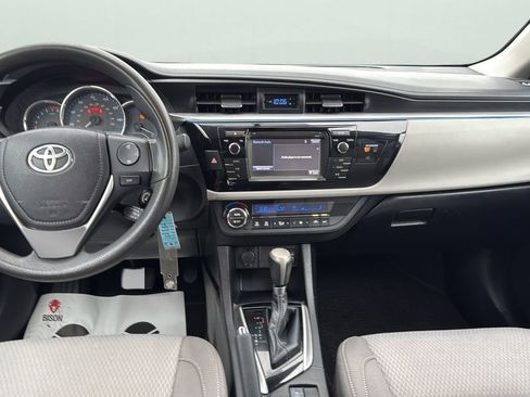 Used 2015 Toyota Corolla LE FWD image 21