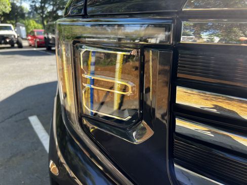 Used 2025 GMC Sierra 1500 SLT w/ SLT Premium Plus Package image 12