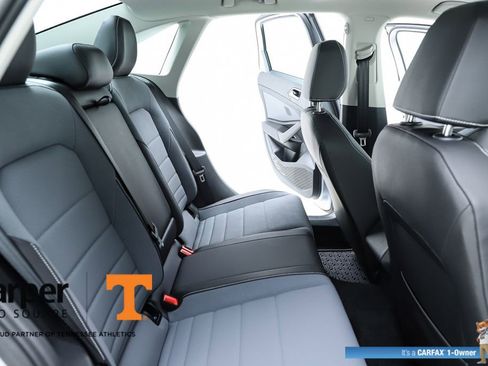 Used 2025 Volkswagen Jetta SE w/ Sunroof Package image 74