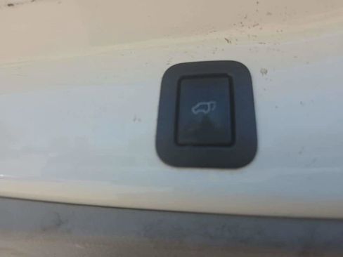 Used 2019 Toyota Highlander Plus FWD image 29