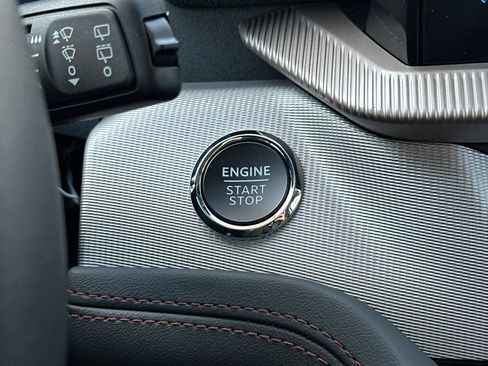 New 2026 Ford Explorer Active w/ Active Comfort Package RWD image 23