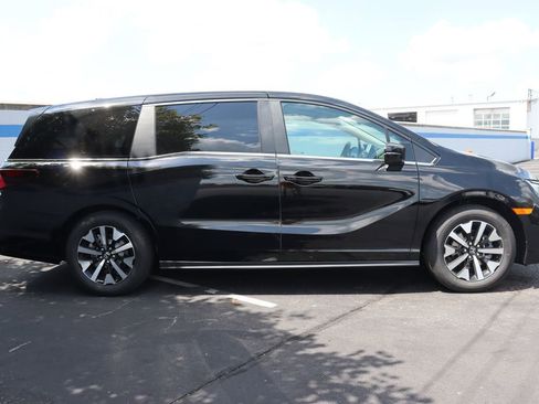 Used 2026 Honda Odyssey EX-L image 6