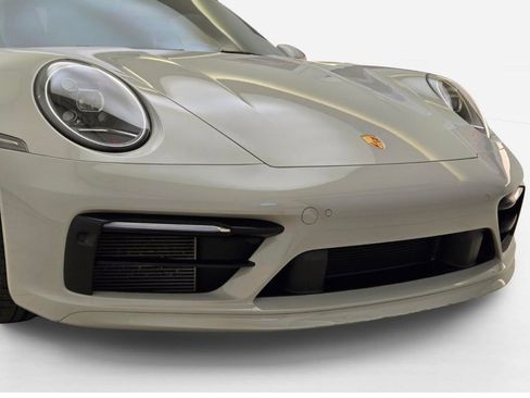 Used 2021 Porsche 911 Carrera image 4
