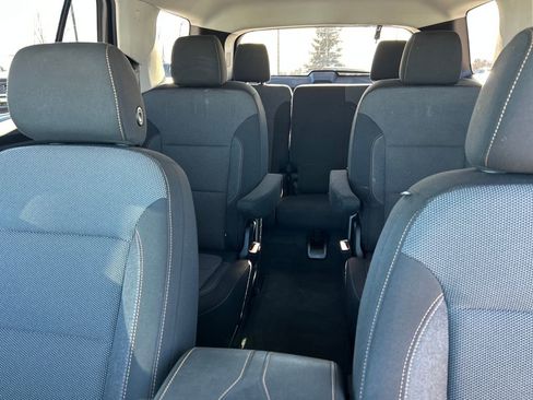 Used 2021 Chevrolet Traverse LT image 6