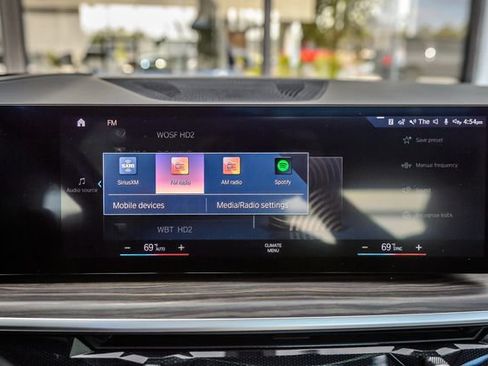 Used 2023 BMW X7 xDrive40i w/ M Sport Package image 24