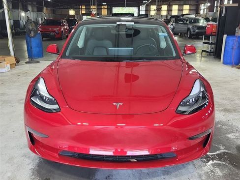 Used 2022 Tesla Model 3 Long Range AWD/4WD image 5