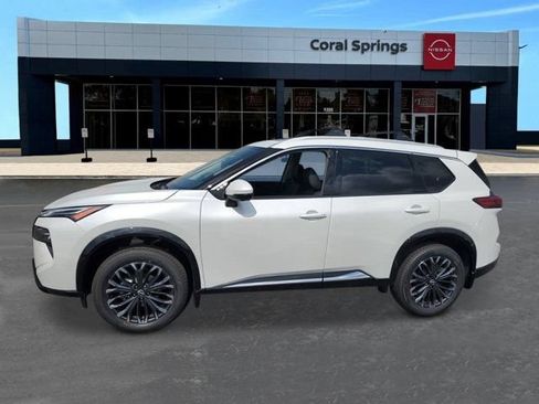 New 2026 Nissan Rogue Platinum AWD/4WD image 2