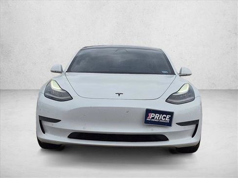 Used 2020 Tesla Model 3 Standard Range Plus RWD image 2