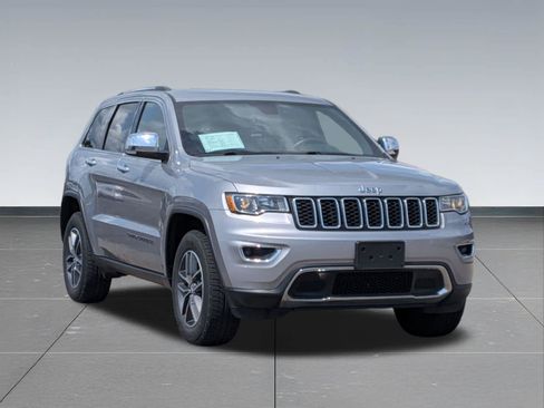 Certified 2018 Jeep Grand Cherokee Limited w/ Trailer Tow Group IV AWD/4WD image 7