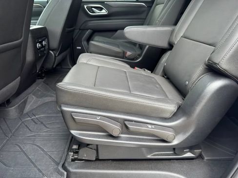 Certified 2024 Chevrolet Suburban Z71 w/ Luxury Package AWD/4WD image 8