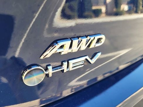 Used 2025 Toyota Camry SE image 28