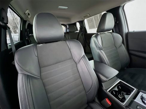 Used 2024 Mitsubishi Outlander SE image 27