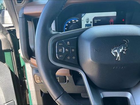 Used 2024 Ford Bronco Outer Banks AWD/4WD image 11