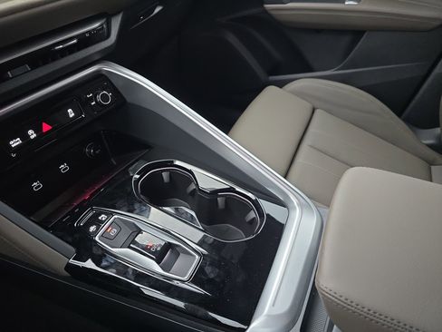 New 2025 Audi Q5 Prestige image 25