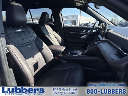 Used 2025 Ford Explorer Platinum w/ LUX Leather Package image 24