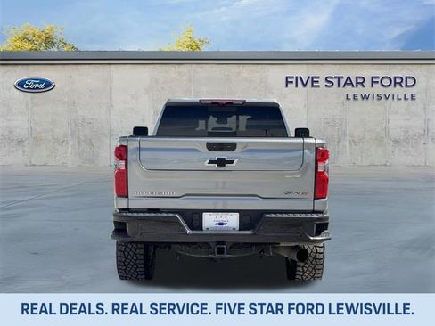 Used 2024 Chevrolet Silverado 2500 ZR2 w/ Technology Package image 5