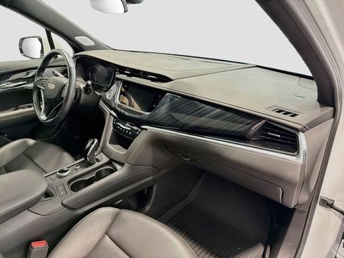 Used 2024 Cadillac XT6 Premium Luxury w/ LPO, Floor Liner Package AWD/4WD image 28