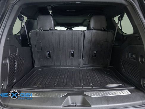Used 2023 GMC Yukon XL AT4 w/ AT4 Premium Package AWD/4WD image 34