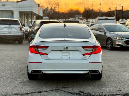 Used 2022 Honda Accord Sport image 6