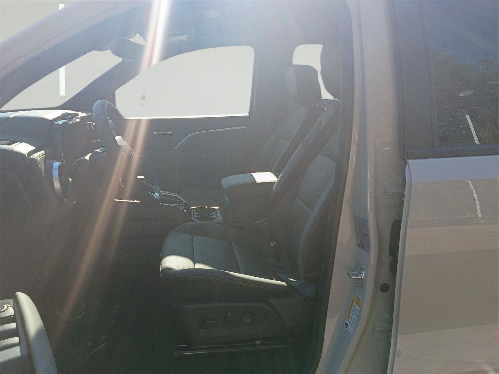 New 2026 Chevrolet Colorado ZR2 w/ Technology Package AWD/4WD image 70