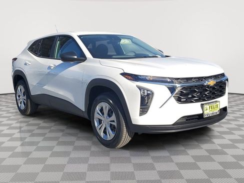 New 2026 Chevrolet Trax LS w/ Driver Confidence Package image 30